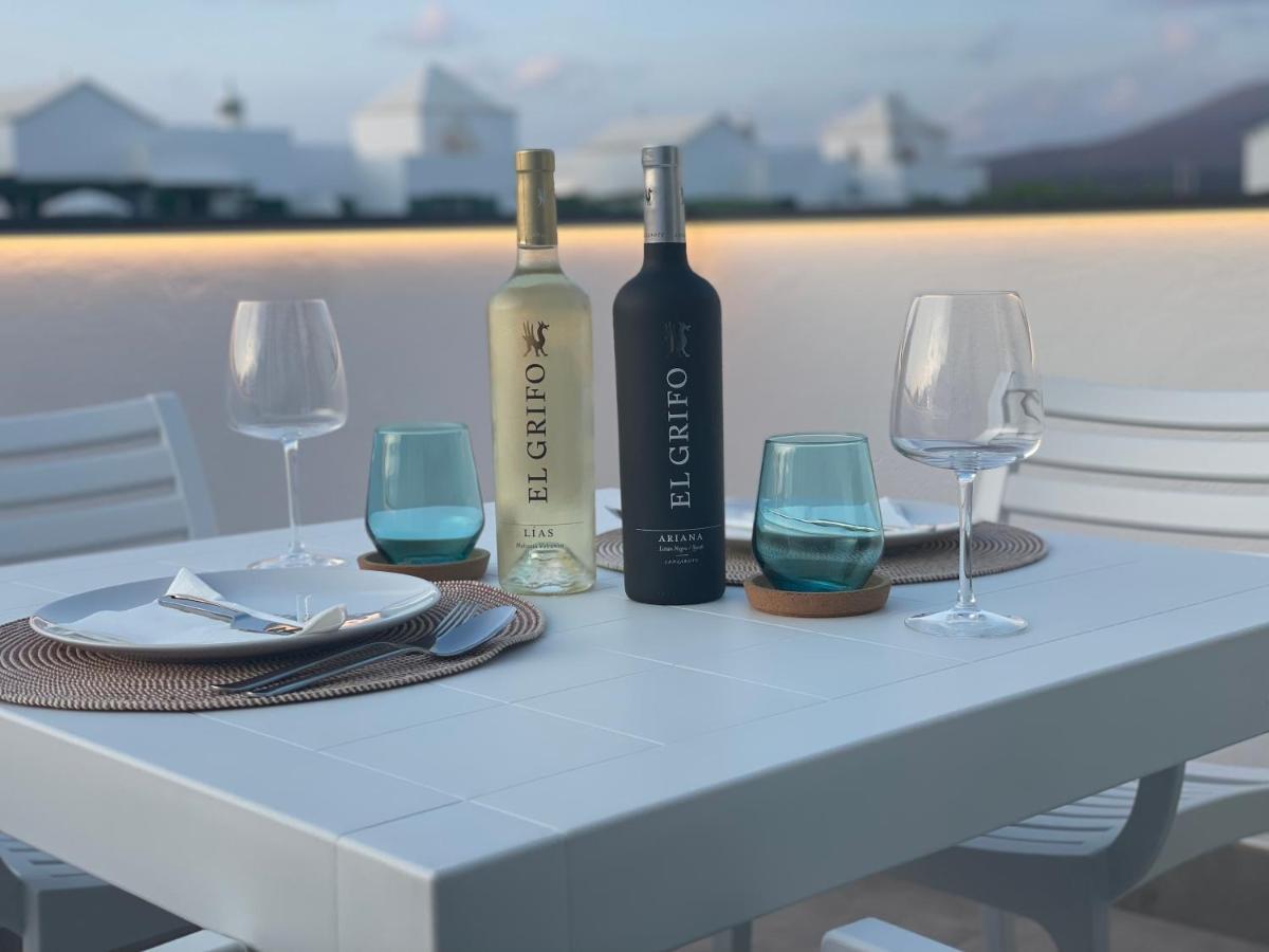 Izaro Apartamento Atico De Lujo Cerca De Playa Dorada Playa Blanca  Eksteriør billede