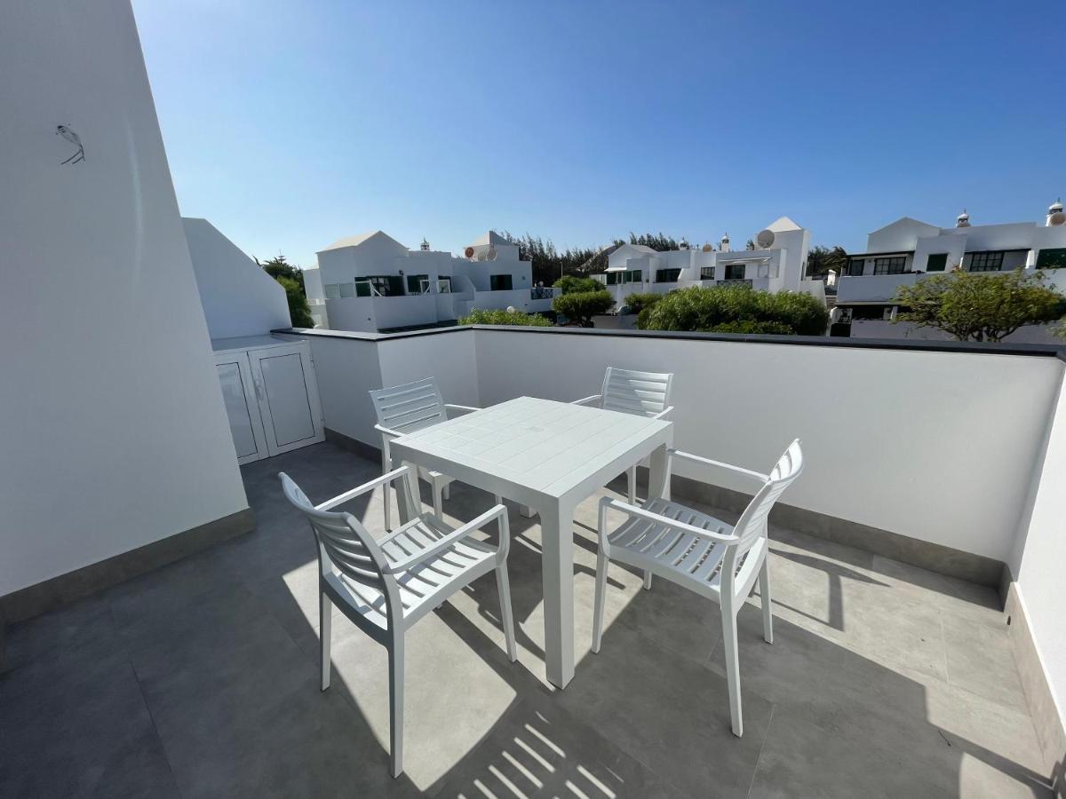 Izaro Apartamento Atico De Lujo Cerca De Playa Dorada Playa Blanca  Eksteriør billede