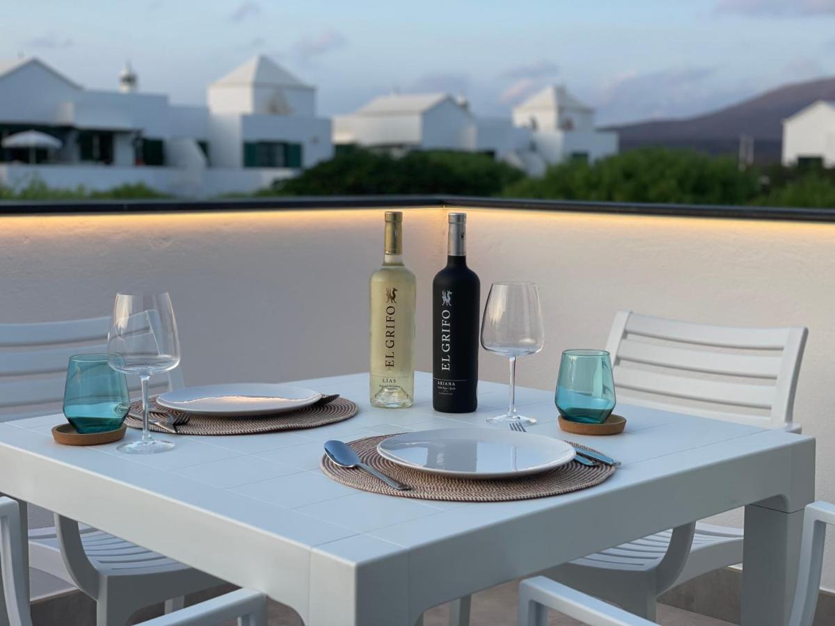 Izaro Apartamento Atico De Lujo Cerca De Playa Dorada Playa Blanca  Eksteriør billede