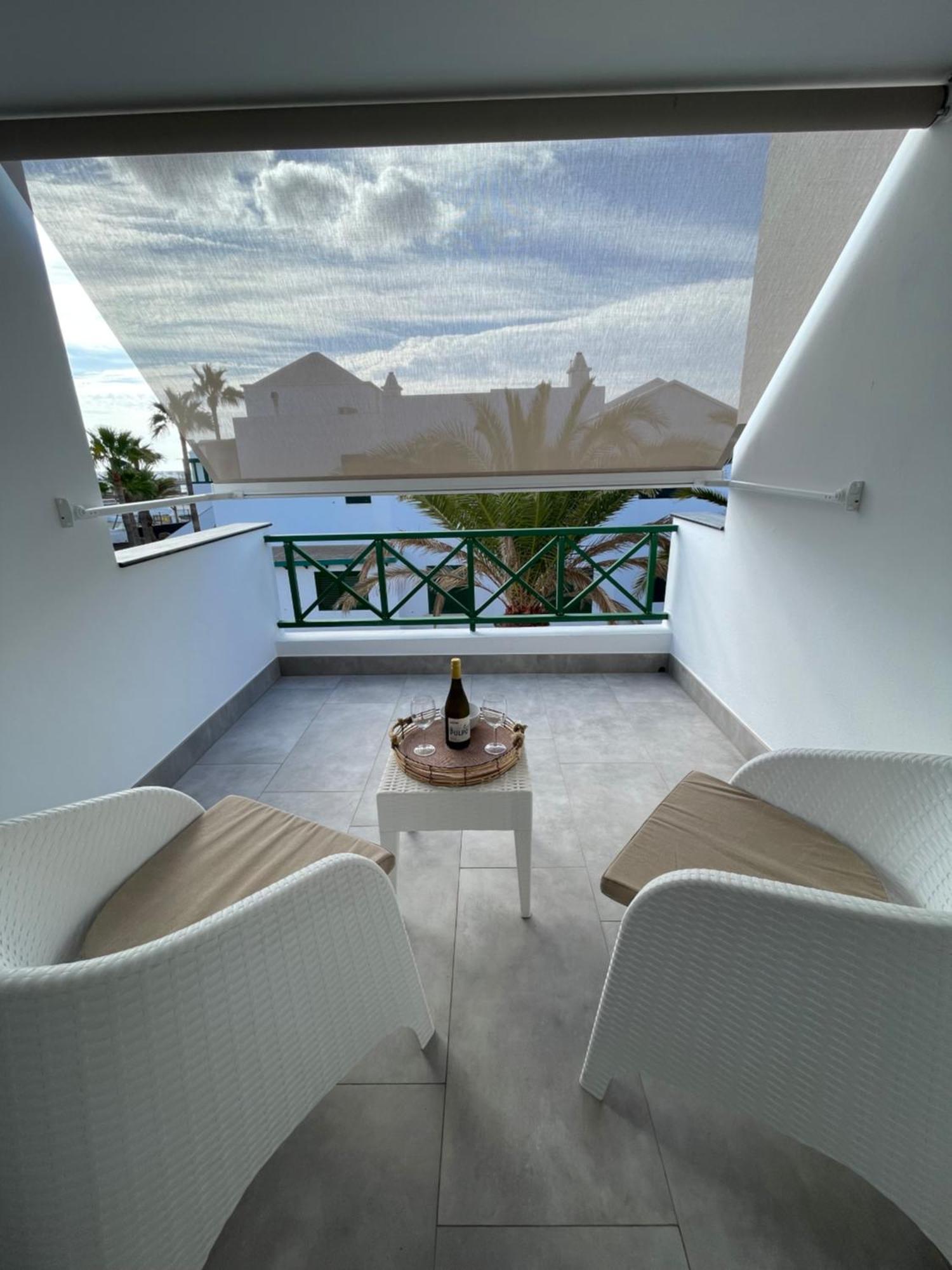 Izaro Apartamento Atico De Lujo Cerca De Playa Dorada Playa Blanca  Eksteriør billede